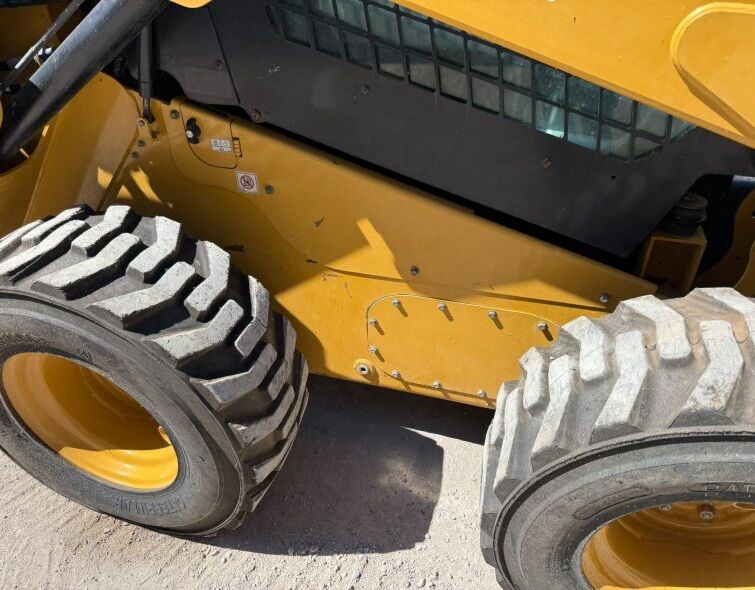 CATERPILLAR  262D3 **MAKELLOS**